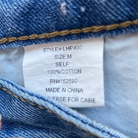 Love + Harmony Star Cutoff Jean Shorts 💗 Blue & White - Picture 10 of 10